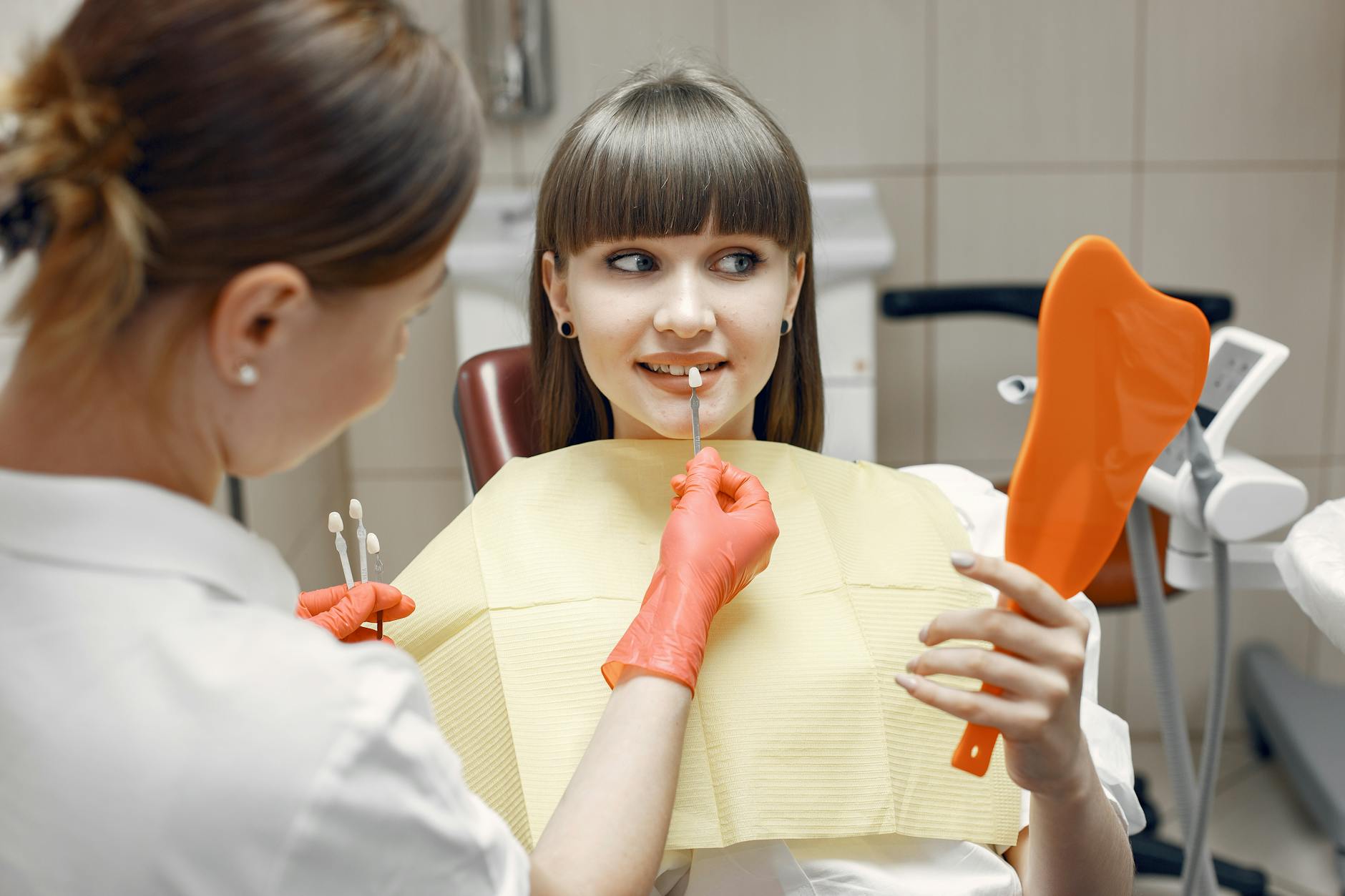 Precio carillas dentales en Barcelona — Clínica Dr. Cardona
