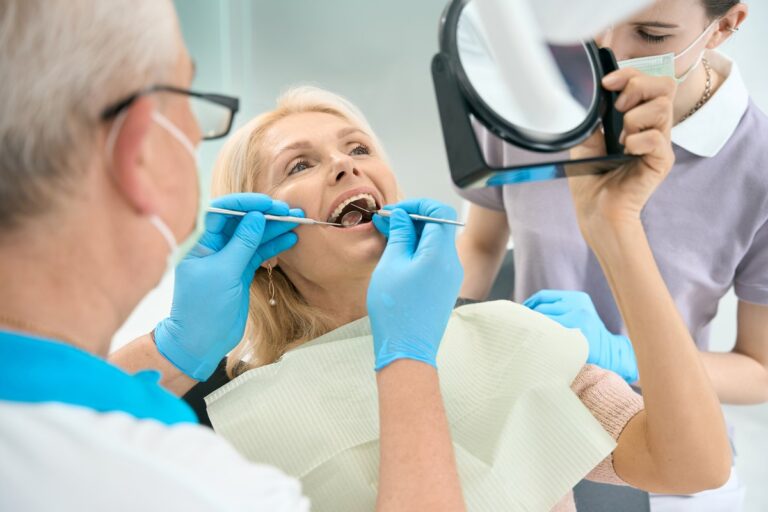 Carillas y encías: retracción y línea de la sonrisa